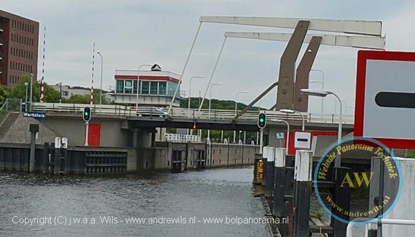 008 klein Marksluis Noord op steiger - Pieter Stastokstraat - Oosterhout_w