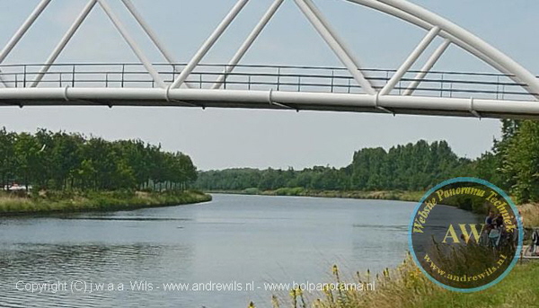 012 klein Fietsbrug De Oversteek Oost - Kanaaldijk noord - Dongen_w