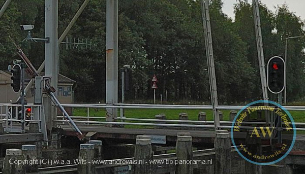 053 klein Trappistenbrug achter brug A58 - Wilhelminakanaal - Tilburg_w