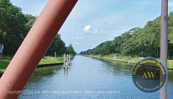 067 klein Brug Kattenberg op de brug - Wilhelminakanaal - Oirschot_w