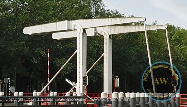 070 klein Brug Groenewoud Oost 2 - Wilhelminakanaal - Oirschot_w