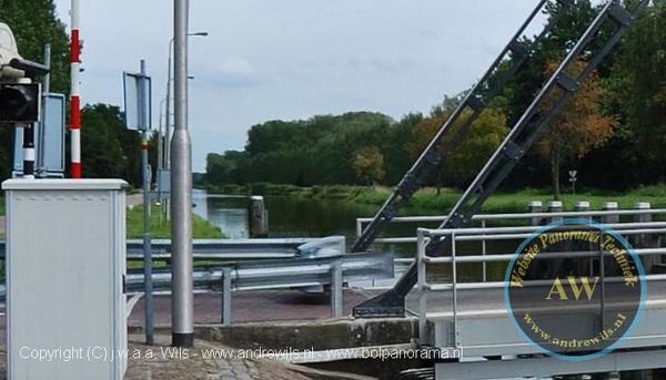080 klein Brug Hooydonk achter de brug - Wilhelminakanaal - Son en Breugel_w